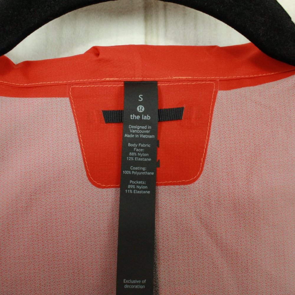 NWT! Lululemon Red Nylon The Lab Ashta Packable Performance Jacket Size S - Picture 9 of 9